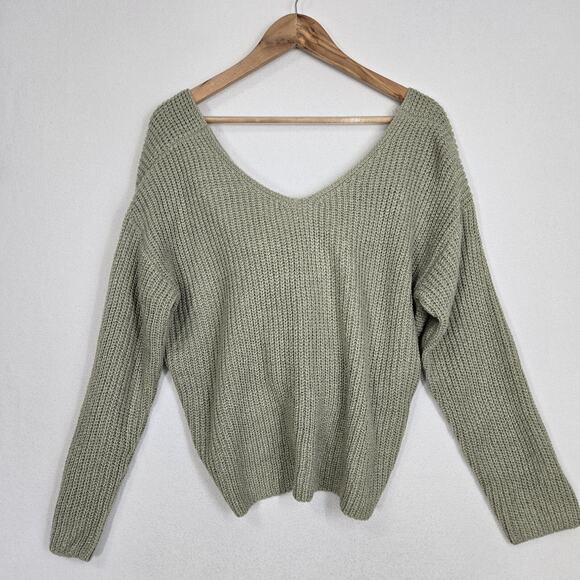 Astr The Label Twist Back Sweater Sz M Sage Green Acrylic Pullover Long Sleeve - Picture 11 of 12